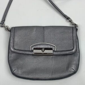 Vintage Coach Metallic Gray Leather Crossbody Bag Silver Detail purple  lined